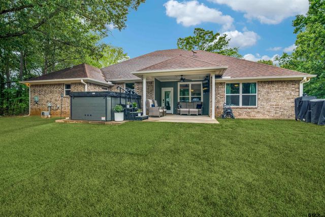 11302 County Road 4102, Lindale, TX 75771