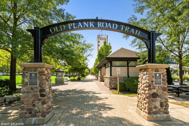 9730 Folkers Drive, Frankfort, IL 60423