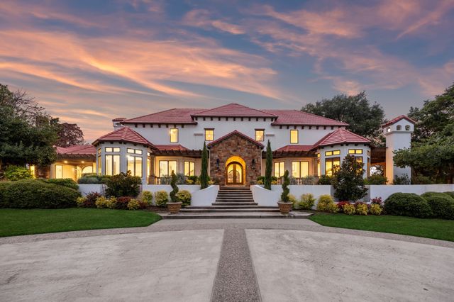 1900 Shady Oaks Drive, Southlake, TX 76092