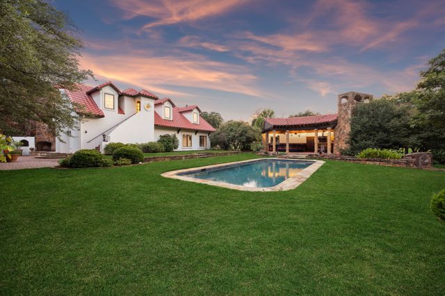 1900 Shady Oaks Drive, Southlake, TX 76092