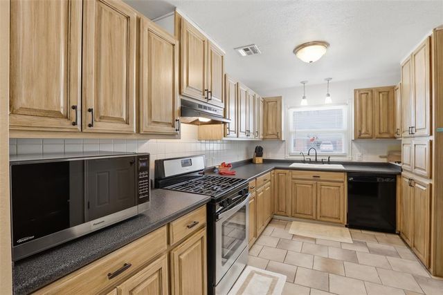 1810 Ponca Avenue, Enid, OK 73703