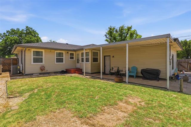 1810 Ponca Avenue, Enid, OK 73703