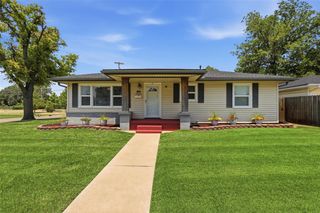 1810 Ponca Avenue, Enid, OK 73703