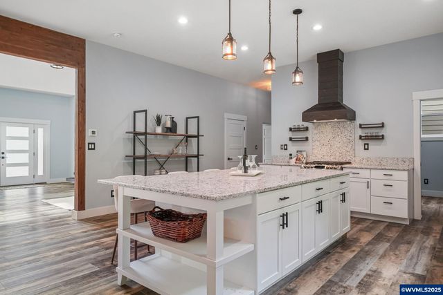 7060 NW Oak Creek Dr, Corvallis, OR 97330