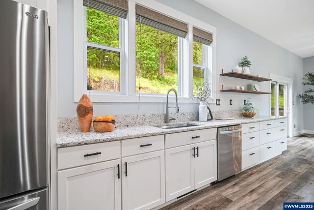 7060 NW Oak Creek Dr, Corvallis, OR 97330