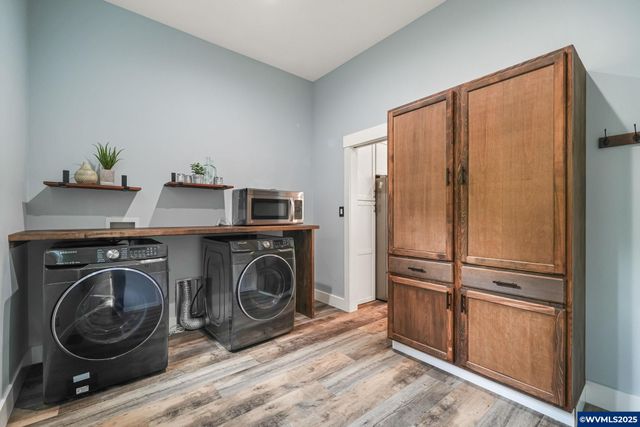 7060 NW Oak Creek Dr, Corvallis, OR 97330