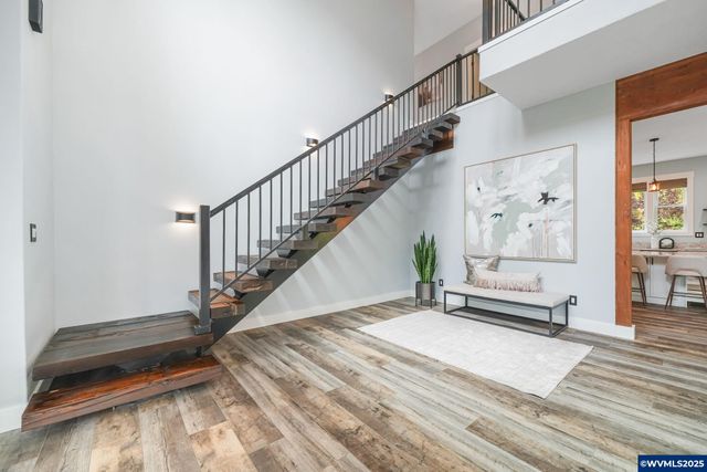 7060 NW Oak Creek Dr, Corvallis, OR 97330