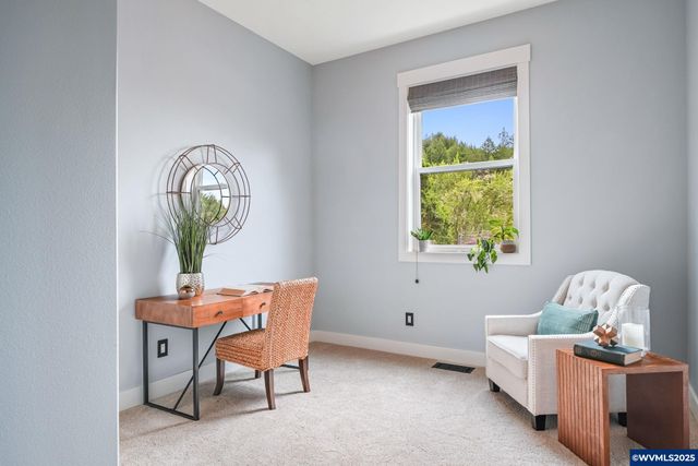 7060 NW Oak Creek Dr, Corvallis, OR 97330