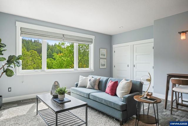 7060 NW Oak Creek Dr, Corvallis, OR 97330