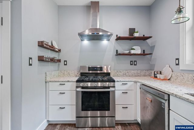 7060 NW Oak Creek Dr, Corvallis, OR 97330