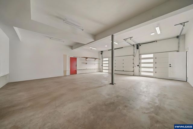 7060 NW Oak Creek Dr, Corvallis, OR 97330