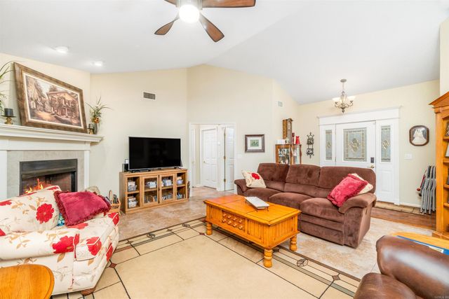 3 Riqueza Lane, Hot Springs Village, AR 71909