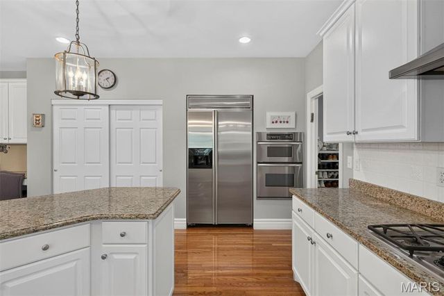 14748 Thornhill Terrace Drive, Chesterfield, MO 63017