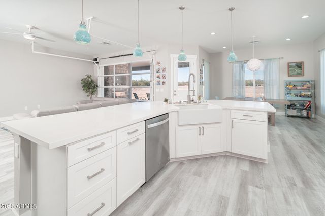 1531 W Rhea Road, San Tan Valley, AZ 85144