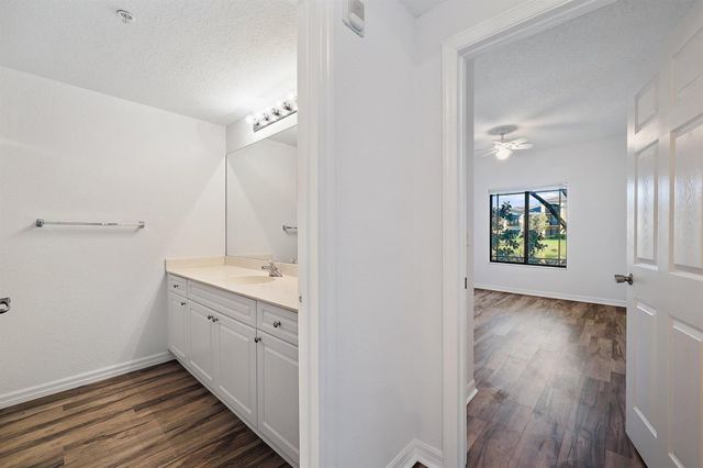 2725 Anzio Court 107, Palm Beach Gardens, FL 33410