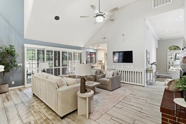 9411 Leal Ct, Elk Grove, CA 95758