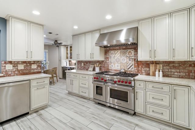 9411 Leal Ct, Elk Grove, CA 95758