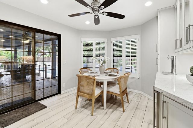 9411 Leal Ct, Elk Grove, CA 95758