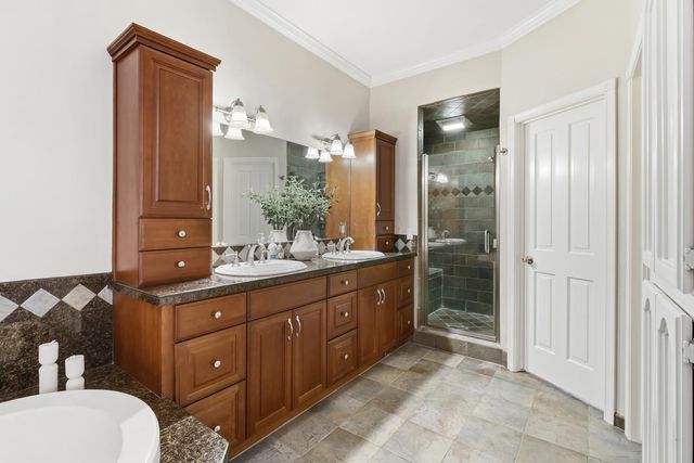 9411 Leal Ct, Elk Grove, CA 95758