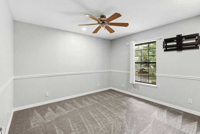 9411 Leal Ct, Elk Grove, CA 95758