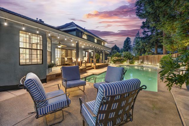 9411 Leal Ct, Elk Grove, CA 95758