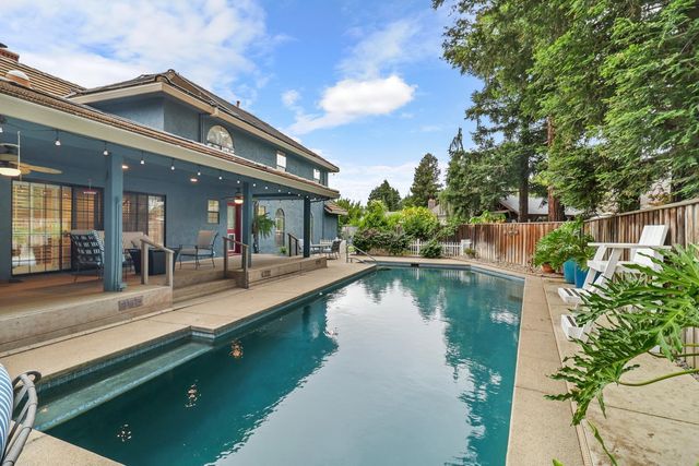9411 Leal Ct, Elk Grove, CA 95758