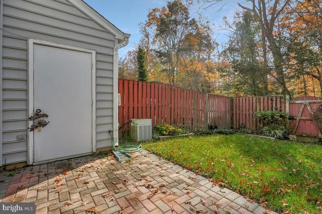 2552 FERNWOOD CT, Waldorf, MD 20601