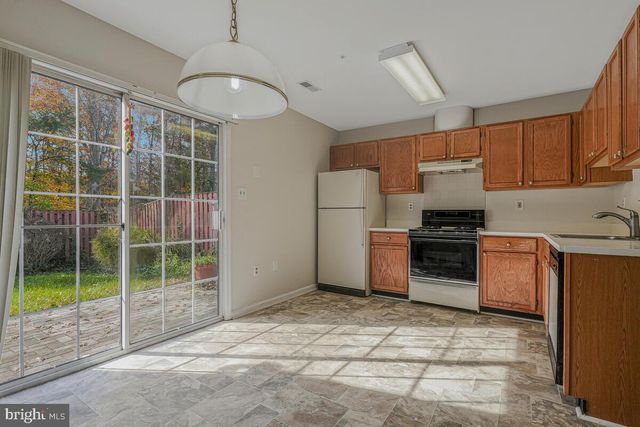 2552 FERNWOOD CT, Waldorf, MD 20601