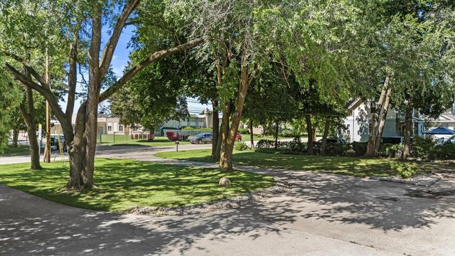 7118 N Lannon ROAD, Lannon, WI 53046