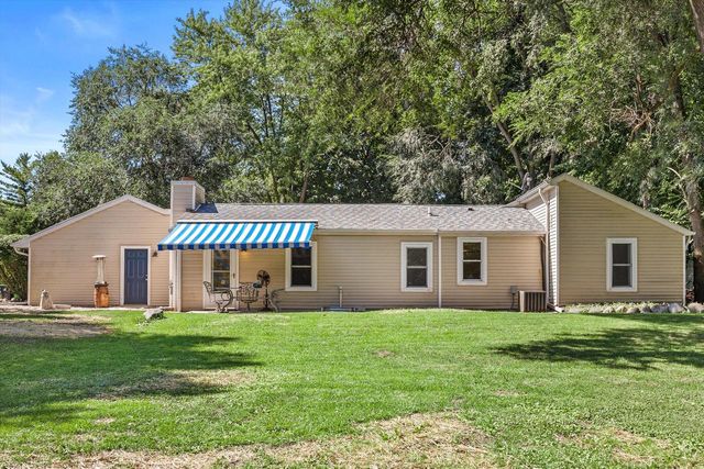 7118 N Lannon ROAD, Lannon, WI 53046