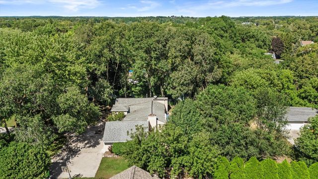 7118 N Lannon ROAD, Lannon, WI 53046