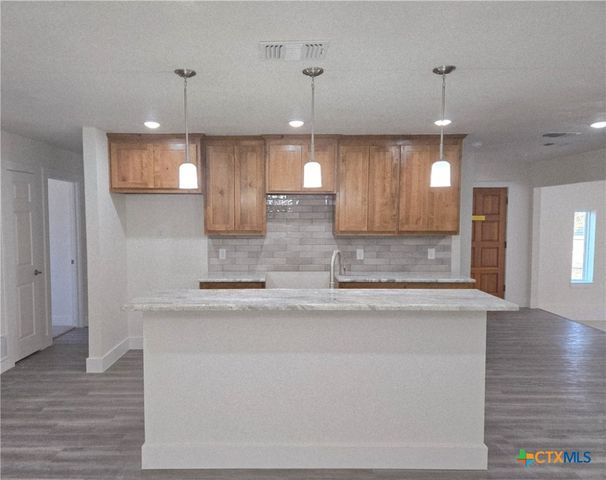 132 County Road 4765, Kempner, TX 76539