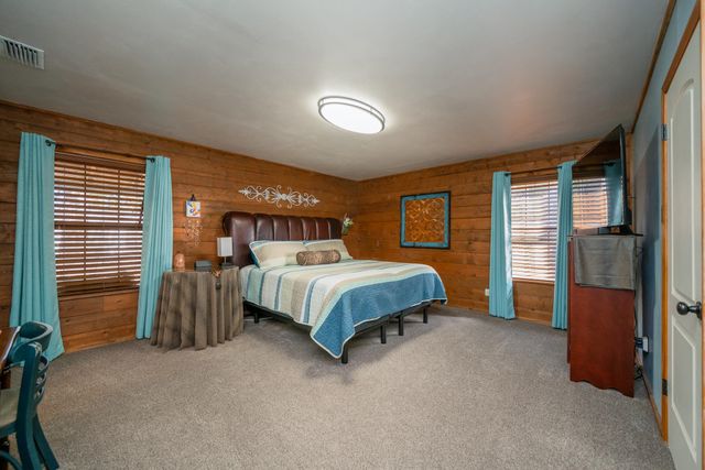 1015 Marshall Leigh Road, Marshall, TX 75672