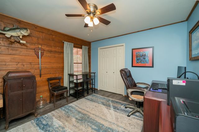 1015 Marshall Leigh Road, Marshall, TX 75672