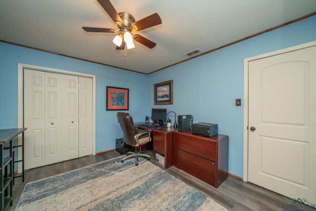 1015 Marshall Leigh Road, Marshall, TX 75672