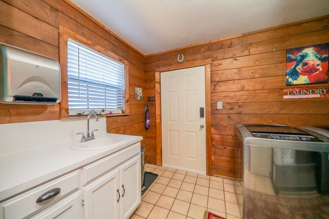 1015 Marshall Leigh Road, Marshall, TX 75672