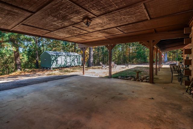 1015 Marshall Leigh Road, Marshall, TX 75672