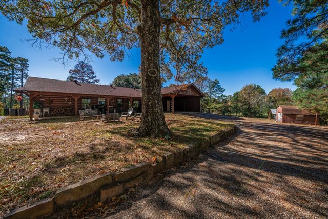 1015 Marshall Leigh Road, Marshall, TX 75672