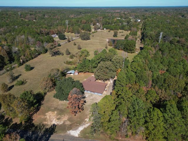 1015 Marshall Leigh Road, Marshall, TX 75672