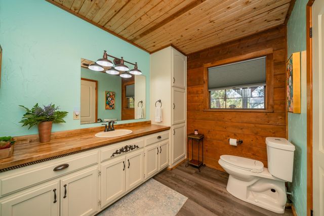 1015 Marshall Leigh Road, Marshall, TX 75672