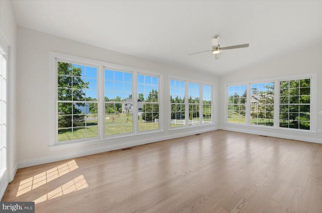 3454 VIRGINIA OAKS DR, Oakton, VA 22124