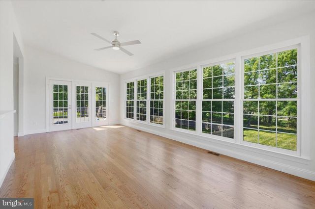 3454 VIRGINIA OAKS DR, Oakton, VA 22124