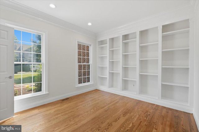 3454 VIRGINIA OAKS DR, Oakton, VA 22124