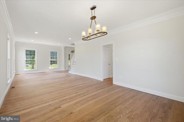 3454 VIRGINIA OAKS DR, Oakton, VA 22124