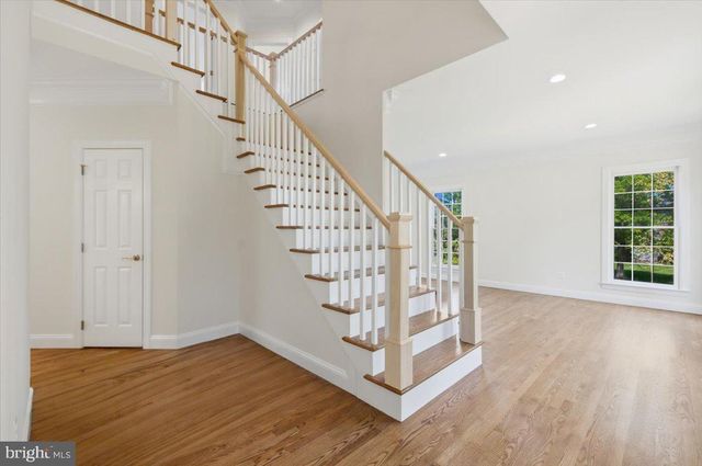 3454 VIRGINIA OAKS DR, Oakton, VA 22124