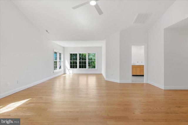 3454 VIRGINIA OAKS DR, Oakton, VA 22124