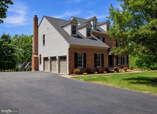 3454 VIRGINIA OAKS DR, Oakton, VA 22124