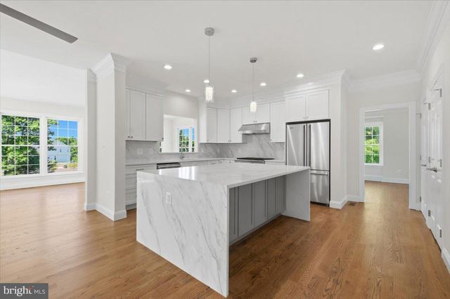 3454 VIRGINIA OAKS DR, Oakton, VA 22124