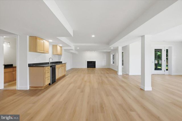 3454 VIRGINIA OAKS DR, Oakton, VA 22124