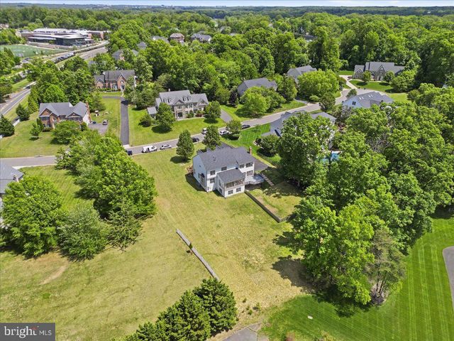 3454 VIRGINIA OAKS DR, Oakton, VA 22124